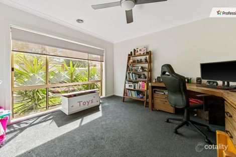 Property photo of 10 Tintern Loop Hillside VIC 3037