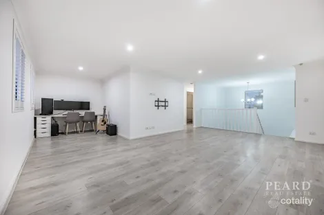 Property photo of 5 Clevedon Place Kallaroo WA 6025