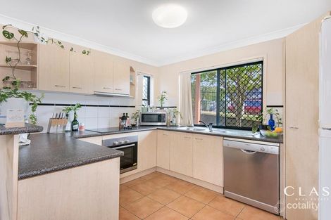 Property photo of 3/10 Rolle Street Holland Park West QLD 4121