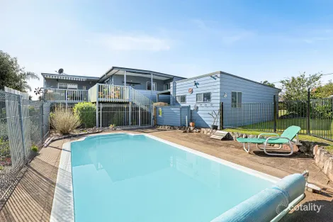 Property photo of 42-44 Lake Street Tuross Head NSW 2537