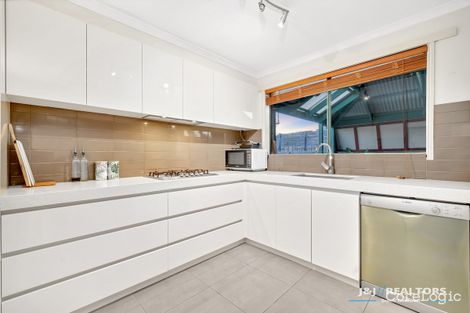 Property photo of 21 Shaftsbury Avenue Berwick VIC 3806