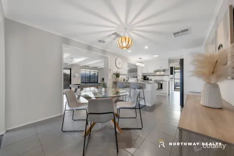 Property photo of 39 Rokeby Crescent Craigieburn VIC 3064