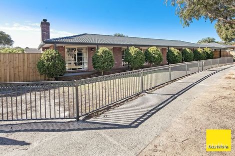 Property photo of 1 Epacris Court Langwarrin VIC 3910