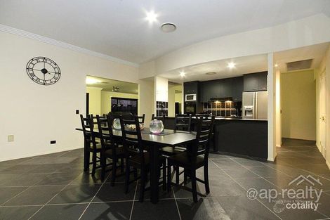 Property photo of 6 Mossman Close Forest Lake QLD 4078