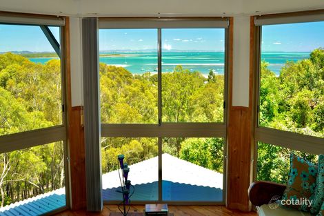 Property photo of 149 Rainbow Crescent Dunwich QLD 4183