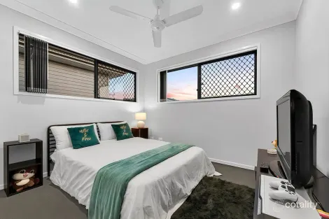 Property photo of 34 Santiago Crescent Spring Mountain QLD 4300