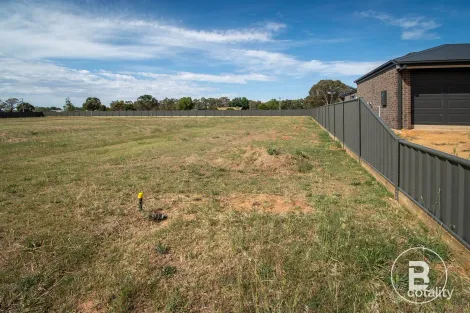 66 Bucknall St, Carisbrook, VIC 3464