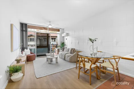 Property photo of 1/21 Arran Avenue Hamilton QLD 4007