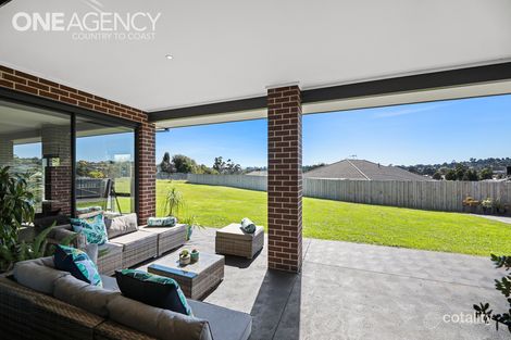 Property photo of 4 Byron Drive Drouin VIC 3818