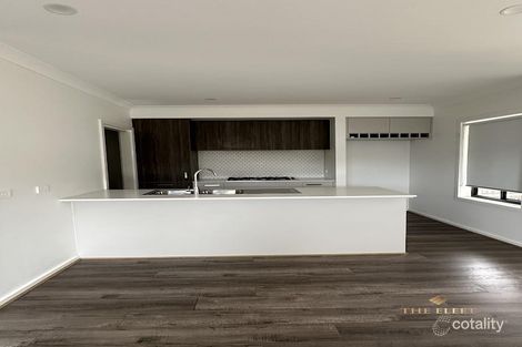 Property photo of 2 Triumph Avenue Tarneit VIC 3029