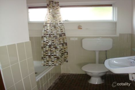 Property photo of 1/40 Crawley Street Reservoir VIC 3073