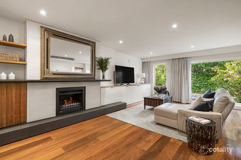 Property photo of 19 Sargood Street Toorak VIC 3142
