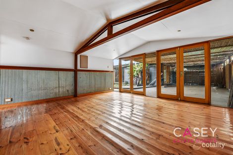 Property photo of 8 Ruffy Drive Cranbourne VIC 3977