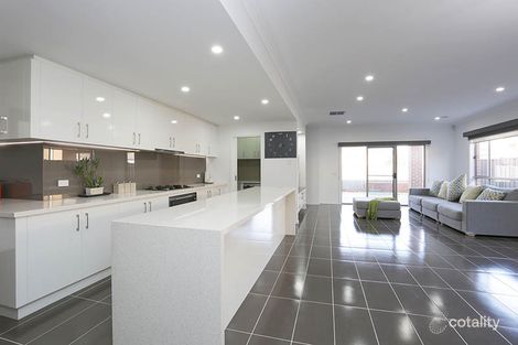 Property photo of 20 Garig Way Tarneit VIC 3029