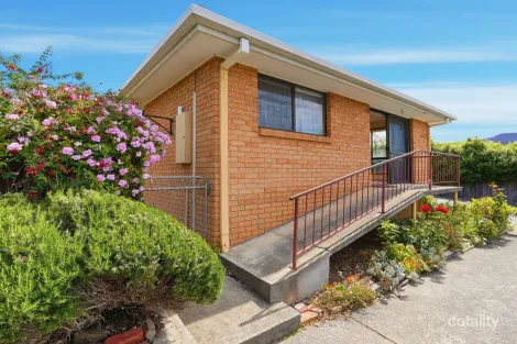 2/3a Shenstone Pl, Montrose, TAS 7010