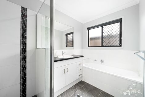 Property photo of 52 Steamer Way Spring Mountain QLD 4300