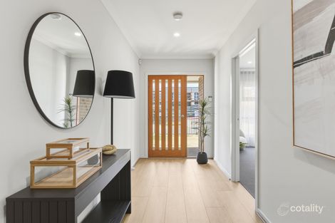 Property photo of 1 Clydevale Avenue Clyde North VIC 3978