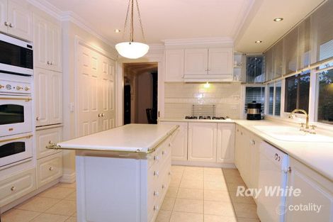 Property photo of 104 Amersham Drive Wantirna VIC 3152