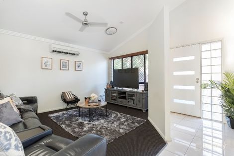Property photo of 3 Hodda Drive Kawana QLD 4701