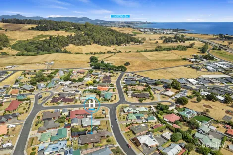 Property photo of 12 Racecourse Crescent Turners Beach TAS 7315