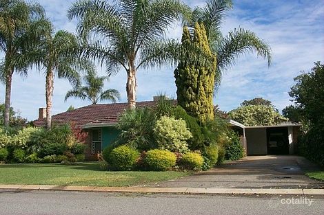 95 Second Ave, Rossmoyne, WA 6148