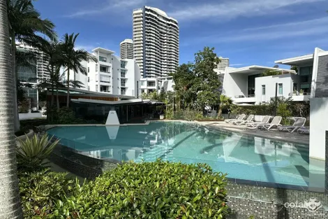 6i/28 Bayview St, Runaway Bay, QLD 4216