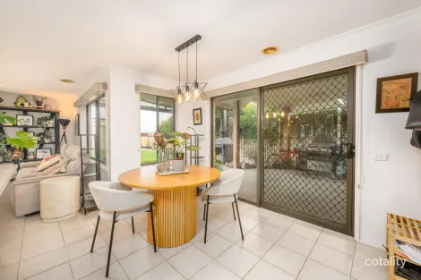Property photo of 2 Greybox Way Kialla VIC 3631