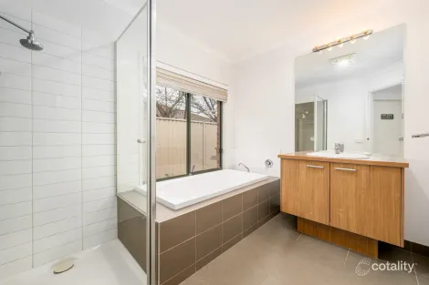 Property photo of 2 Greybox Way Kialla VIC 3631