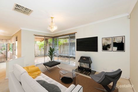 Property photo of 19 Casuarina Drive Halls Head WA 6210