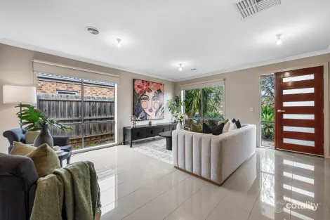 Property photo of 31 Wakefields Drive Brookfield VIC 3338