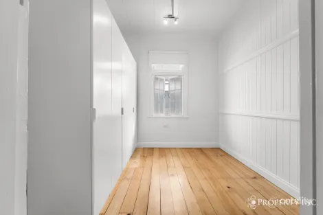 Property photo of 48 Ellesmere Street Yeronga QLD 4104