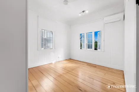 Property photo of 48 Ellesmere Street Yeronga QLD 4104