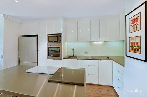 Property photo of 25/142 Stanhill Drive Surfers Paradise QLD 4217