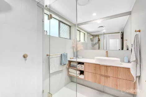 Property photo of 1/1 Lind Avenue Palm Beach QLD 4221