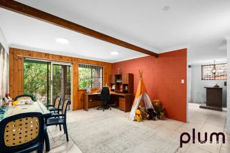 Property photo of 19 Chantilly Street Chapel Hill QLD 4069