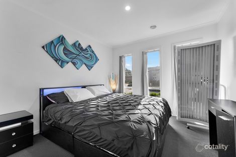 Property photo of 2 Flora Lane Carrum Downs VIC 3201