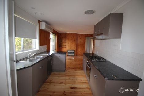 Property photo of 20 Avoca Crescent Alfredton VIC 3350