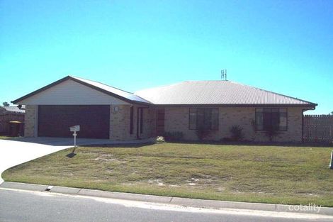 8 Whipbird Ct, Urangan, QLD 4655