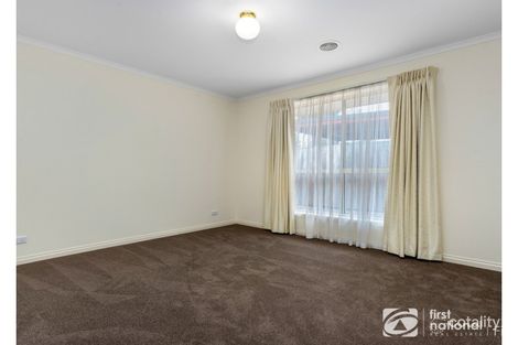 Property photo of 2/6 Lawson Close Cranbourne VIC 3977