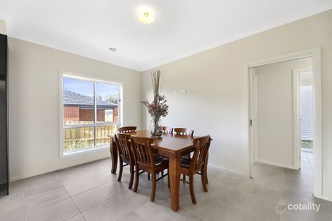 Property photo of 5 Appleporch Way Drouin VIC 3818