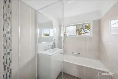 Property photo of 24 Renfrew Crescent Edgeworth NSW 2285