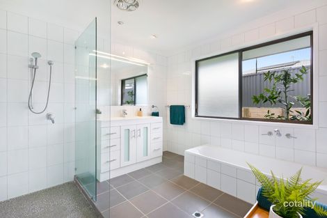 Property photo of 9 Saint Ives Drive Robina QLD 4226