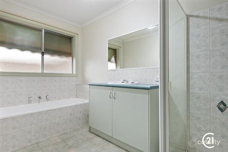 Property photo of 4 Genevieve Avenue Echuca VIC 3564