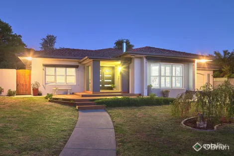 Property photo of 6 Wolff Street Drouin VIC 3818