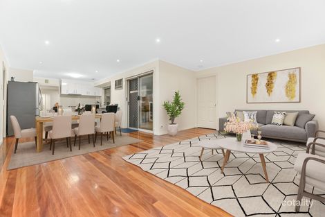 Property photo of 5 Renmark Court Berwick VIC 3806