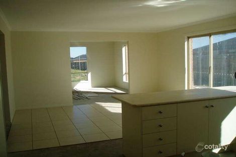 Property photo of 11 Hanrahan Wynd Lynbrook VIC 3975