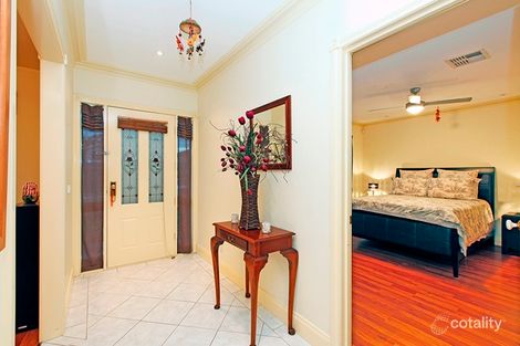 Property photo of 1/23 Boldrewood Parade Reservoir VIC 3073