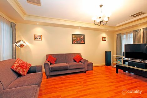 Property photo of 1/23 Boldrewood Parade Reservoir VIC 3073