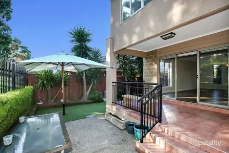 Property photo of 19 Hughes Circuit Bundoora VIC 3083