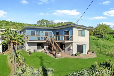 Property photo of 25 Taylor Street Keppel Sands QLD 4702